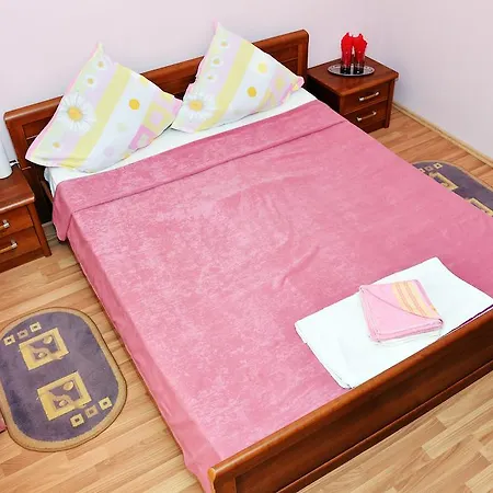 Pensión Deea 3*
